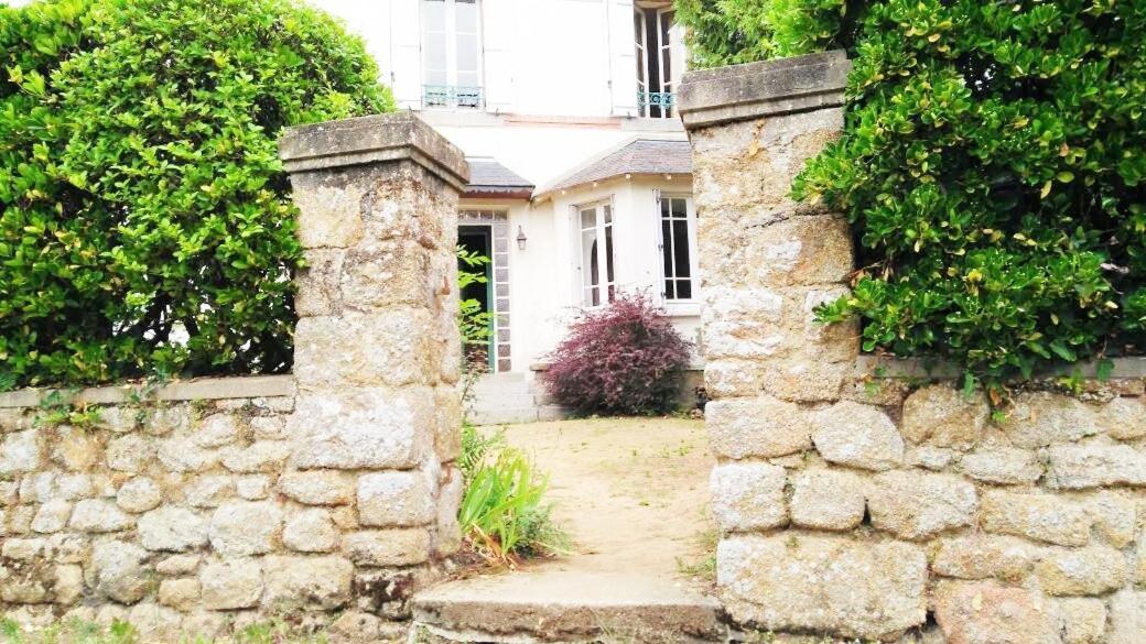 Le Vieux Manoir Bed and Breakfast Carolles Εξωτερικό φωτογραφία